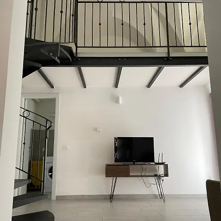 Clara Apartman *